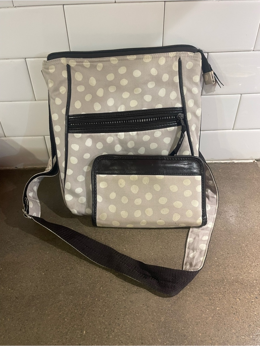 Thirty-One Gray Polka Dot Crossbody Messenger Bag Wallet Set